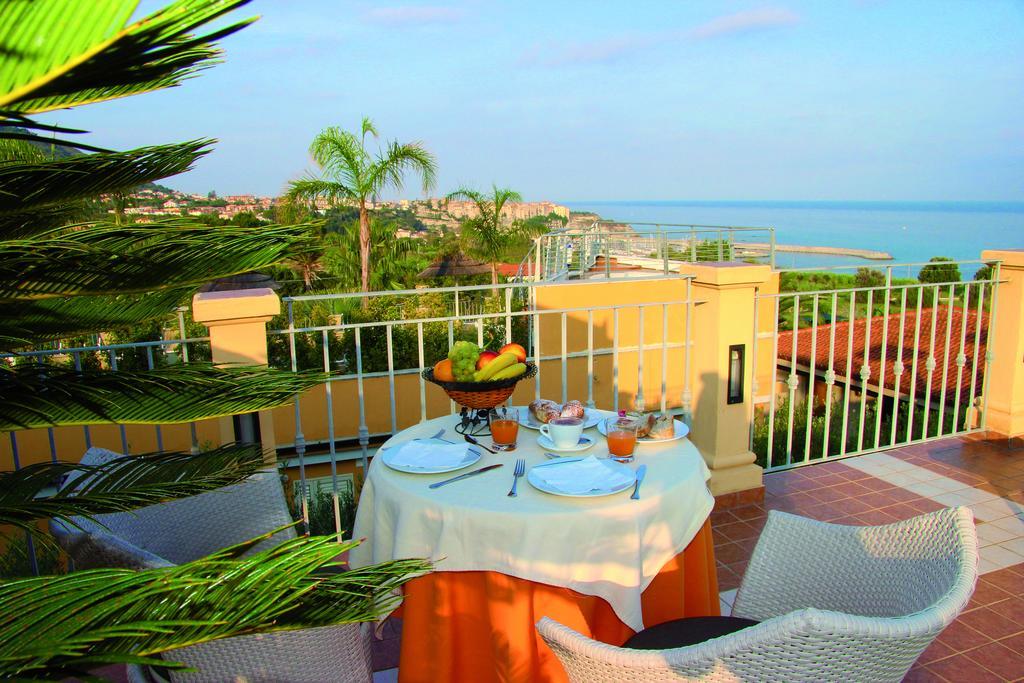 Piccolo Aparthotel 4*